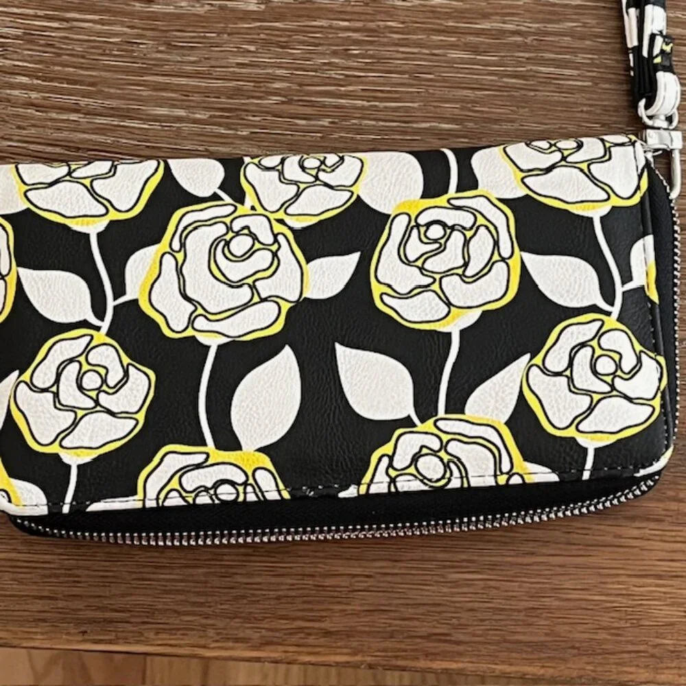 Like New Betsey Johnson Wristlet. Clutch, Wallet, Black, Yellow, and White. - Picture 5 of 6